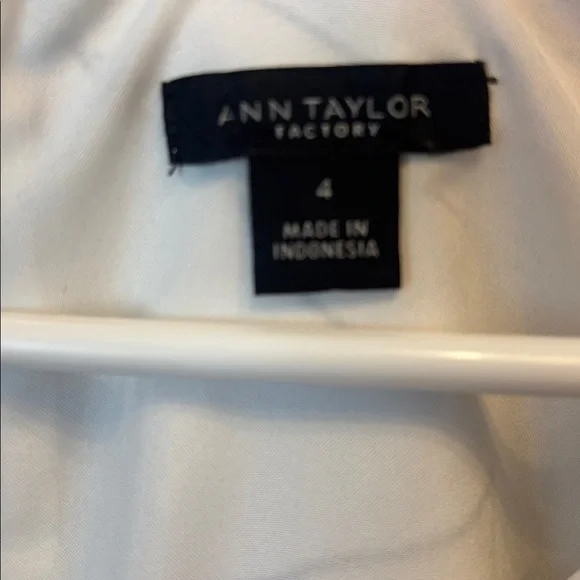 Ann Taylor Elegant White dress - Picture 2 of 3